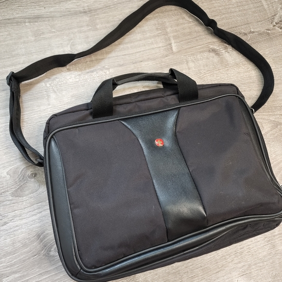 SWISS Black Laptop Crossbody Bag - Picture 11 of 11